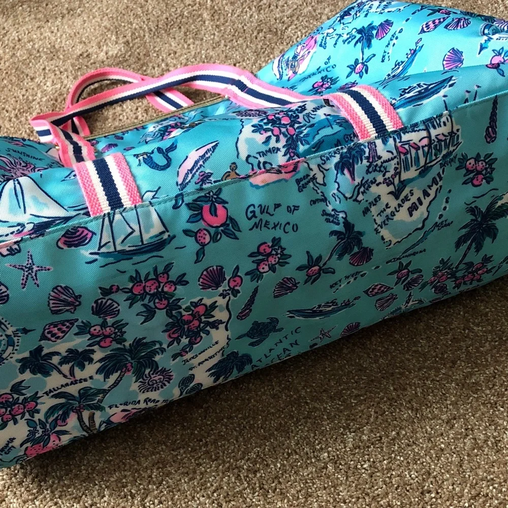 Lilly Pulitzer Overnight Bag Amalfi Blue Lilly’s Roadtrip Florida blue pink gold - Picture 7 of 12